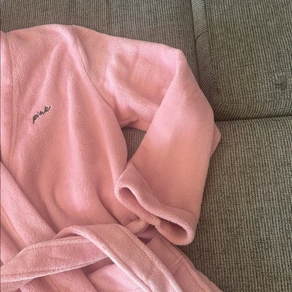 PINK Victoria's secret robe - Picture 3 of 10